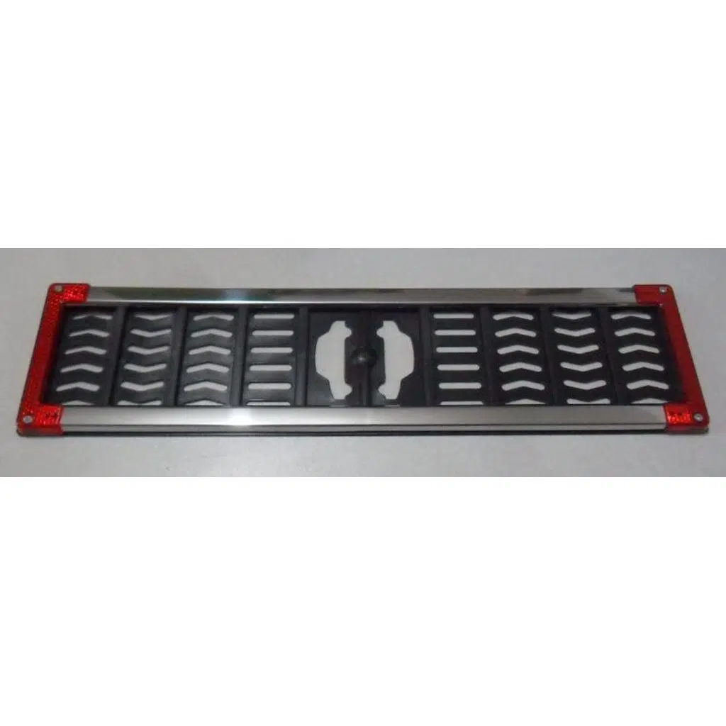 METAL (KROM) PLAKA ALTLIĞI REFLEKTÖRLÜ (KÖŞELERİ KIRMIZI) (KOLİSİ 90 ADET) (2 AD )